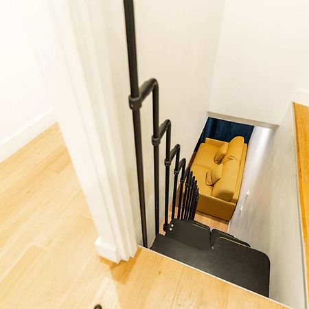 Loft 4 Bedroom Montmartre Pigalle Ac By Lcc Agency Paris Exteriör bild