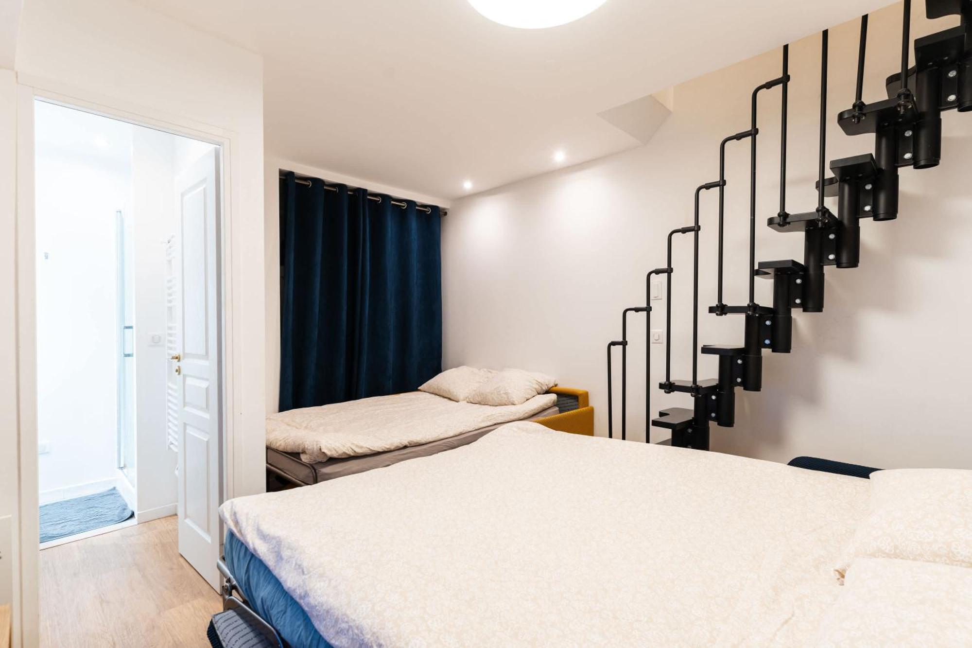 Loft 4 Bedroom Montmartre Pigalle Ac By Lcc Agency Paris Exteriör bild