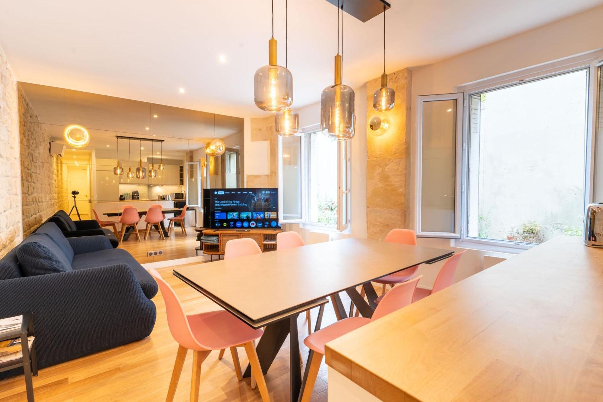 Loft 4 Bedroom Montmartre Pigalle Ac By Lcc Agency Paris Exteriör bild